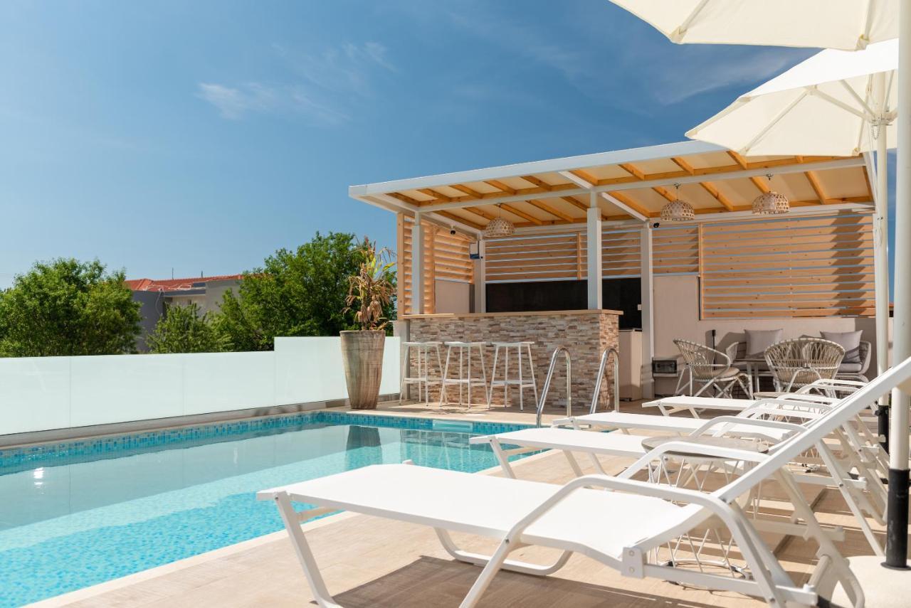 Villa Naiada Nikiti  Exteriör bild