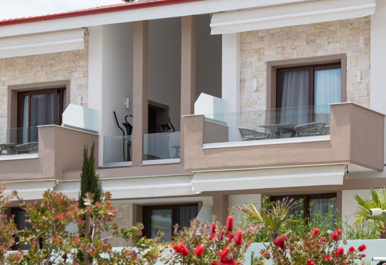Villa Naiada Nikiti  Exteriör bild